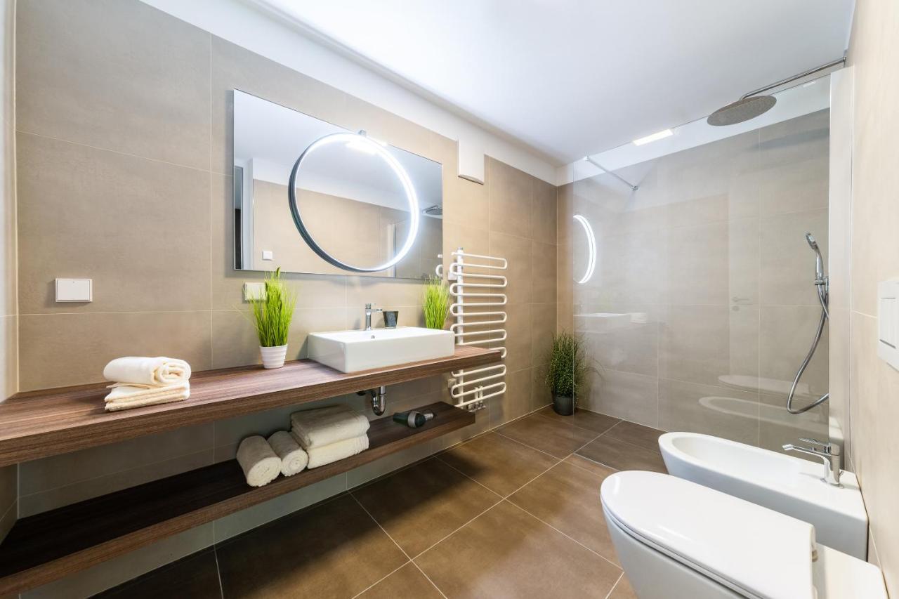 Apartment Gerharts Premium Living - Center Of With Free Parking And Brixencard Brixen